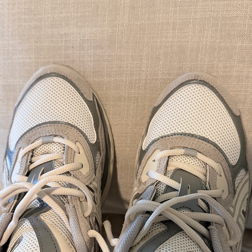 ASICS Gel NYC cream and oyster grey - Picture 5 of 6